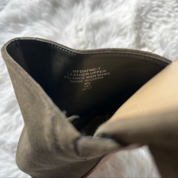 Marc Fisher Dafne Mule Suede Block Heels Olive Green Size 8 - Picture 8 of 11